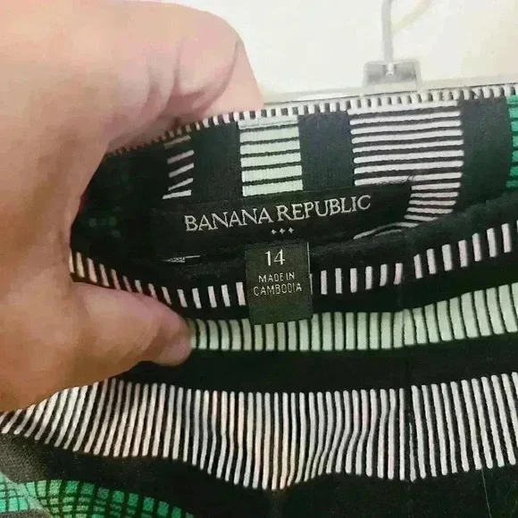 Banana Republic Shorts Womens Size 14 Black Green Striped Chino Casual Preppy - Picture 6 of 8